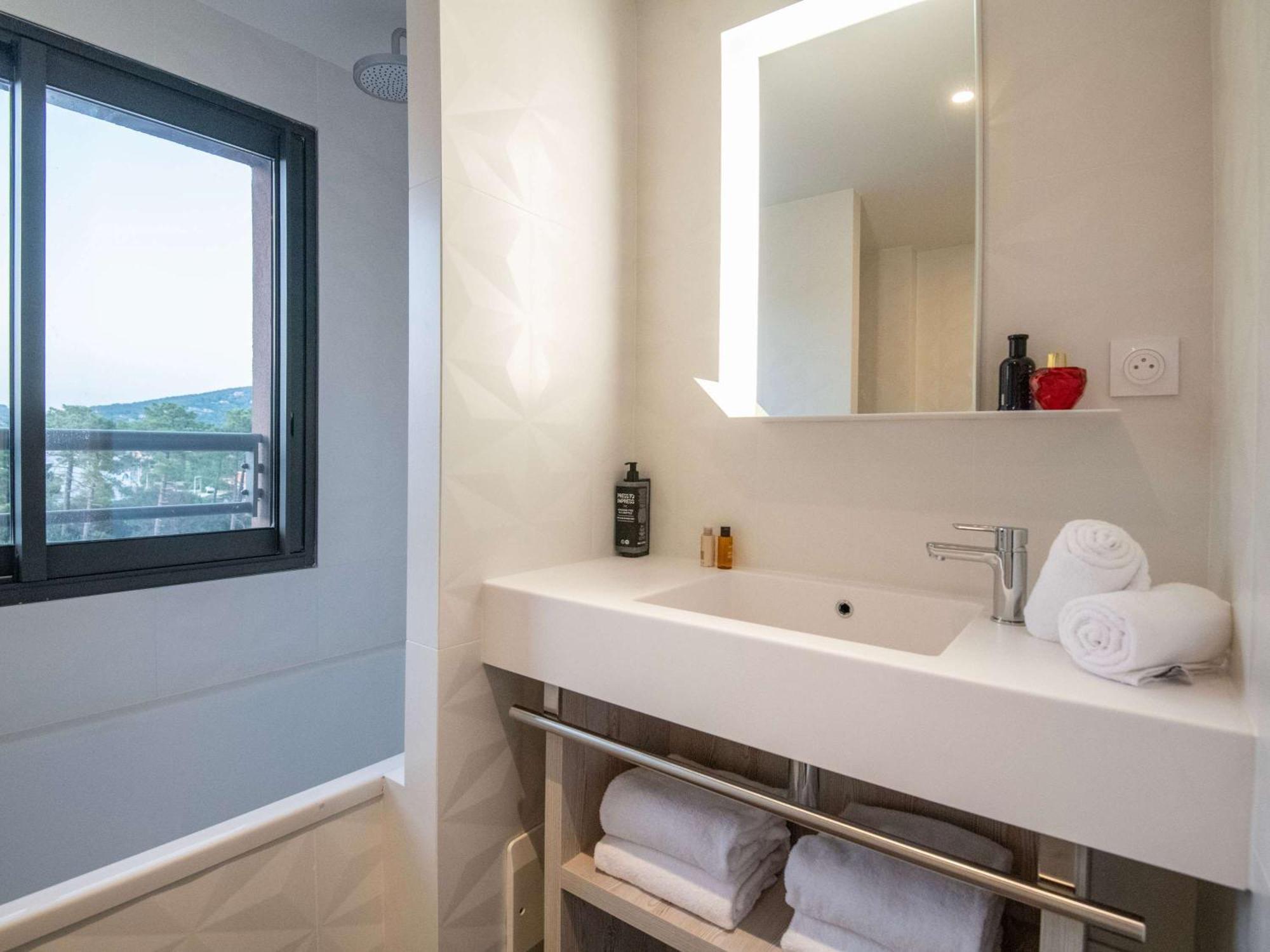 Ibis Styles Porto Vecchio Hotel Exterior photo